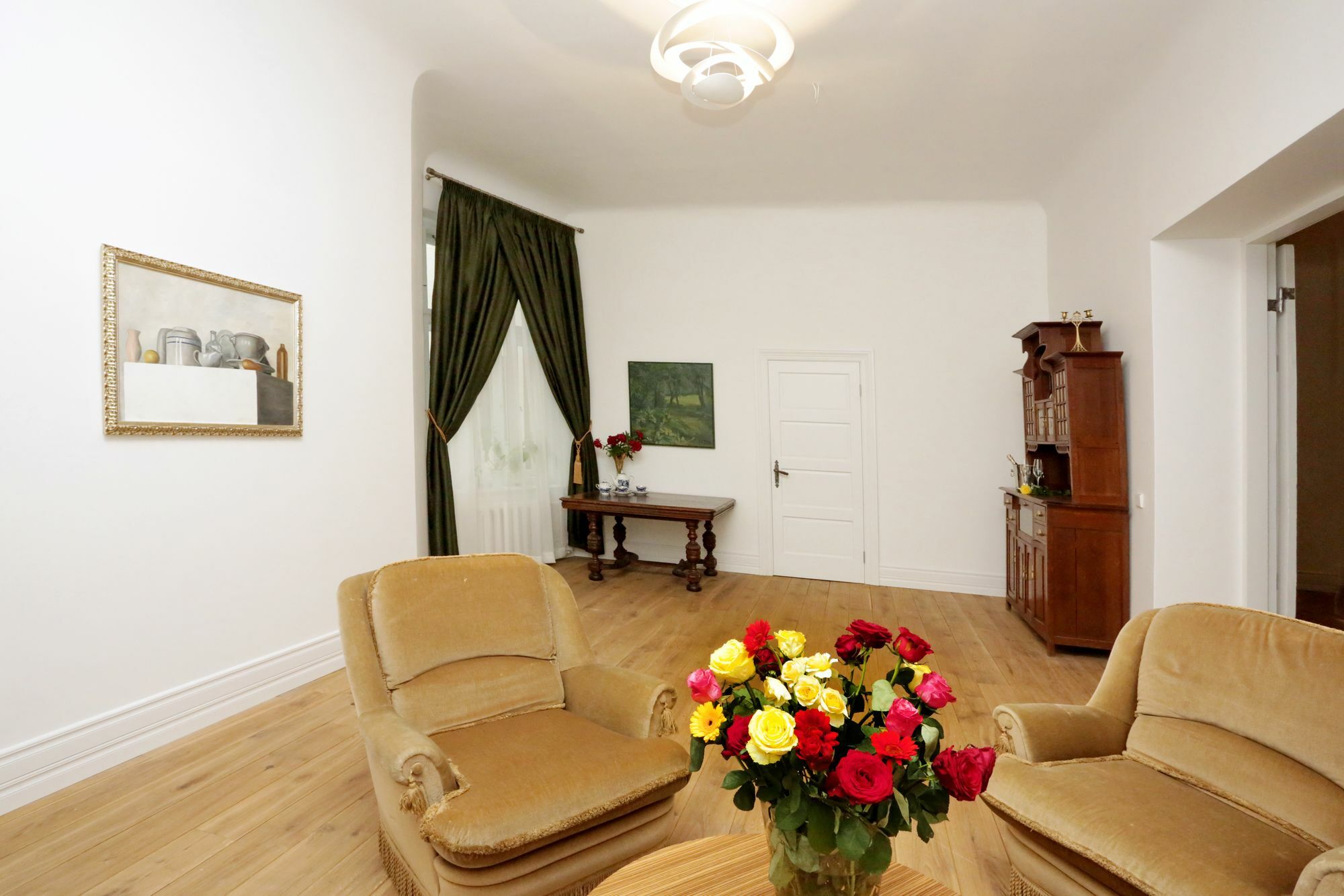 Emilie'S Apartment Рига Экстерьер фото