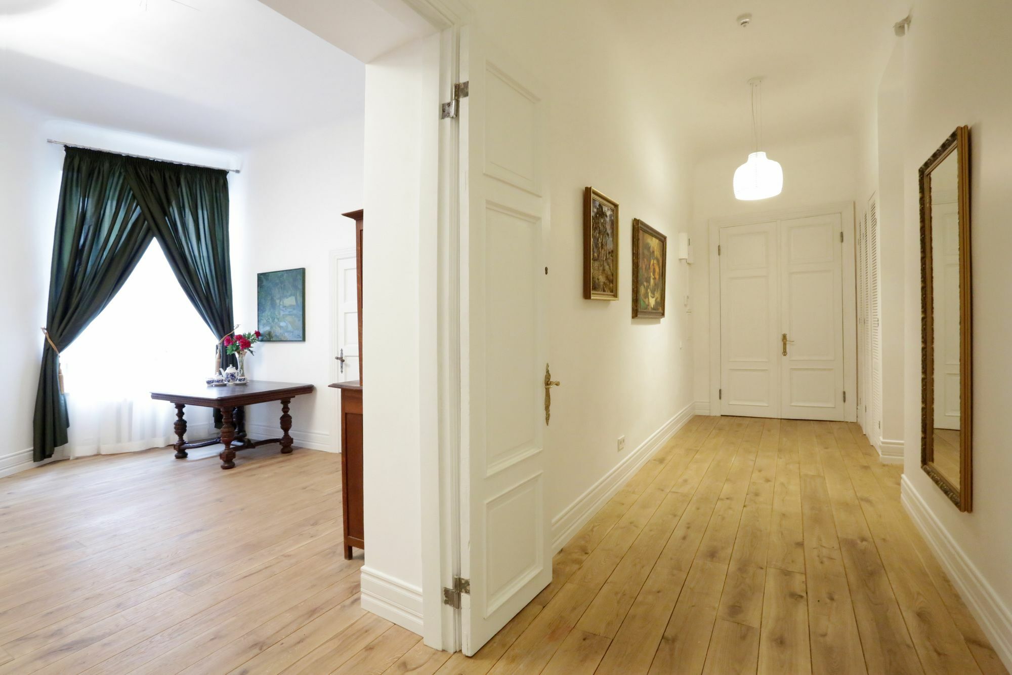 Emilie'S Apartment Рига Экстерьер фото